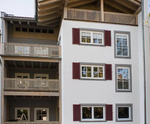 Haus Ludwig Alpenkraehe * גרמיש-פרטנקירכן